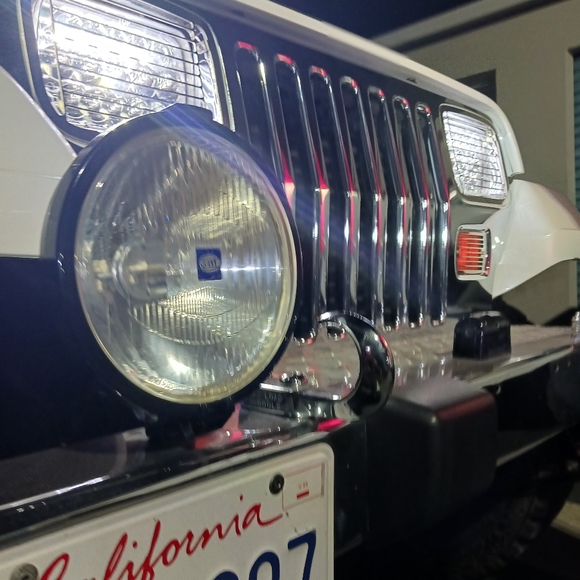 1990 JEEP - Picture 3 of 4